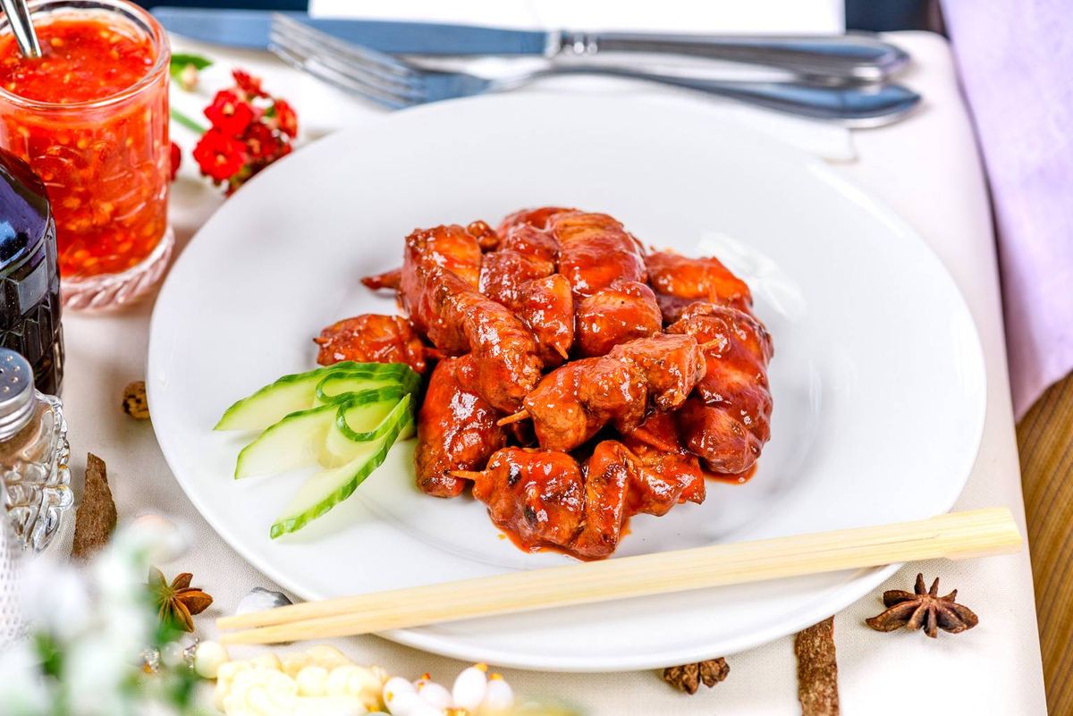 Frigărui de Pui în Sos Ketchup